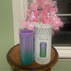 BrüMate BNIB 12 oz hopsulator in the color glitter mermaid!